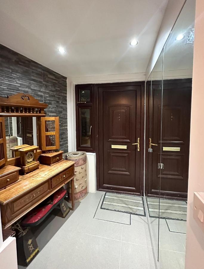 London Charm - Comfortable Room In Spacious House Exterior photo